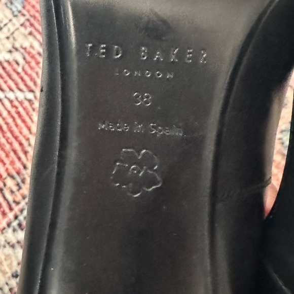 Ted Baker
Women's Carliie Leather 100mm Court Pumps Sz38 (7.5) - Picture 8 of 10